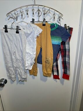 Gerber, Pl, Old Navy, Carter’s, Primary Baby  Clothing Bundle